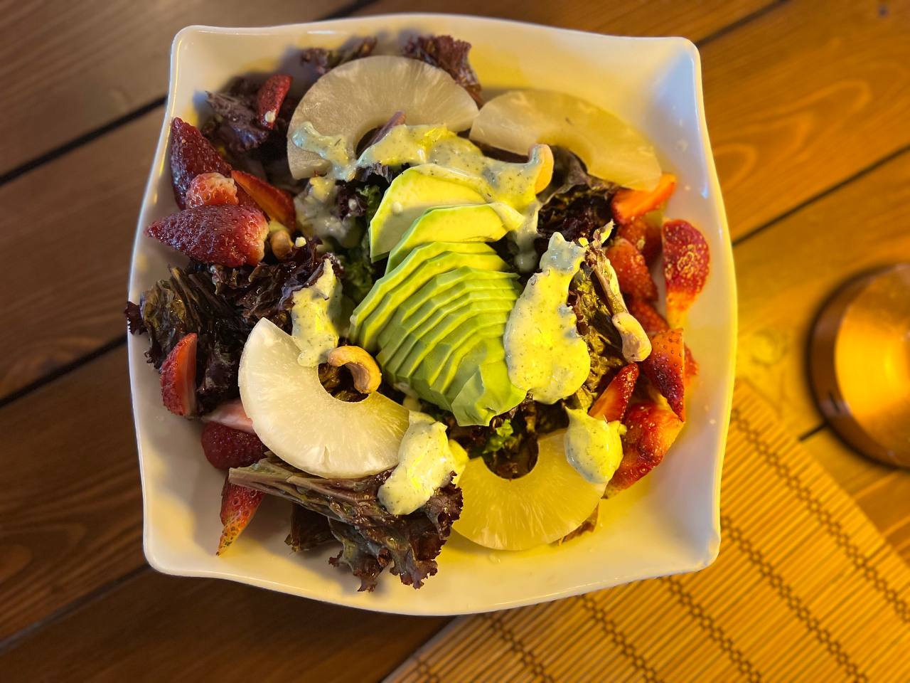 سالاد ویژه آووکادو